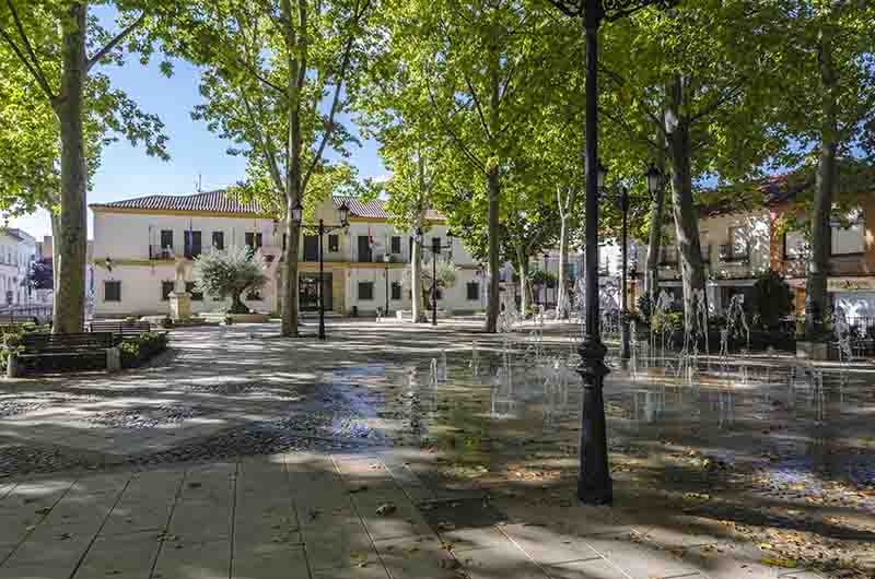 Ciudad Real - Argamasilla de Alba 02 - plaza de Alonso Quijano.jpg
